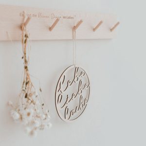 Holzkranz "Lebe Liebe Lache"